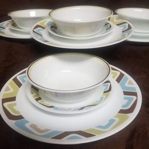 16~Corelle Squared Dishes